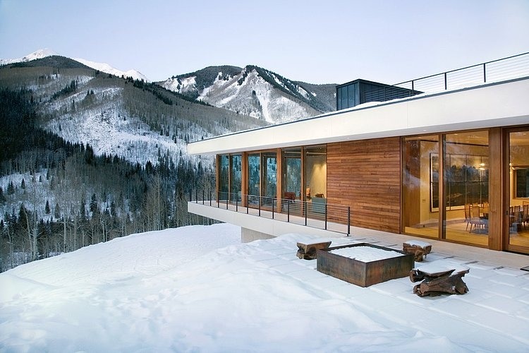 Linear House by Studio B Architects