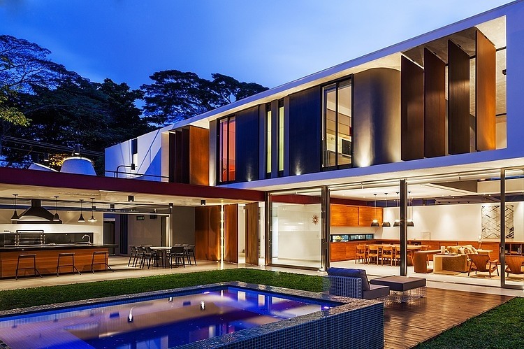 Planalto House by Fc Studio