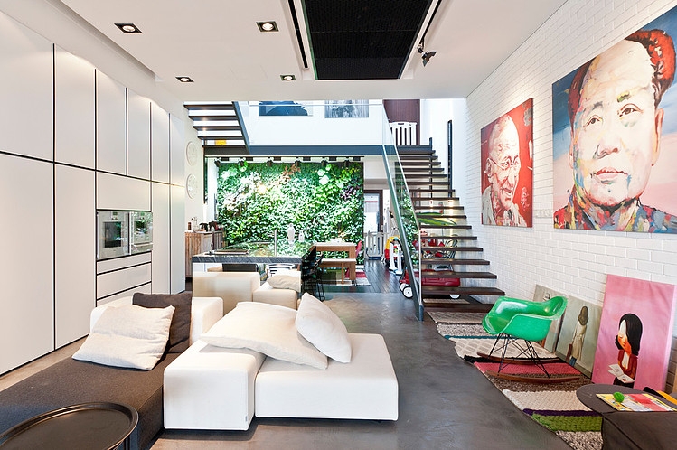 Terrace House in Singapore by Architology