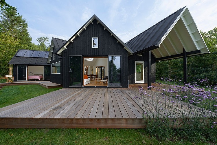 Village House by Powerhouse Company
