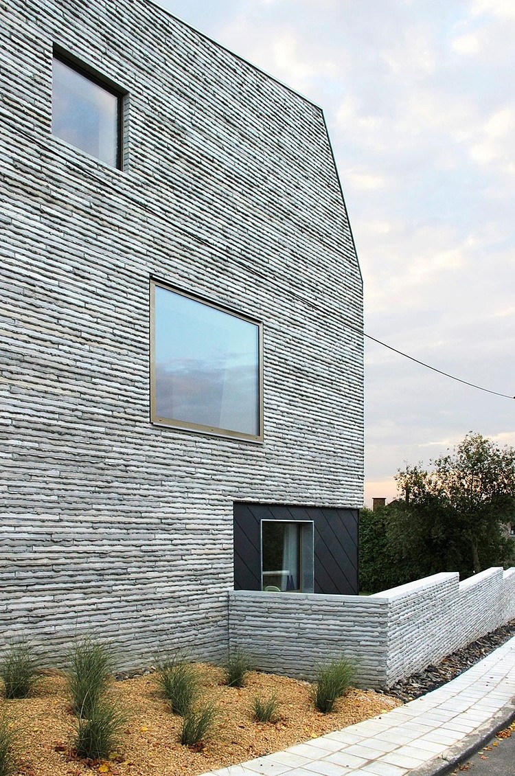 Wall House by AND'ROL Architecture
