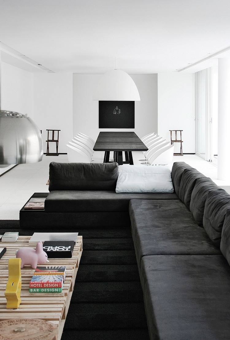 AS House by Studio Guilherme Torres