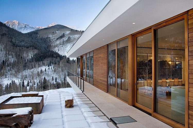 Linear House by Studio B Architects