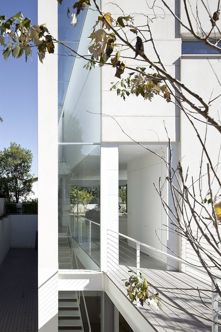 Afeka House by Pitsou Kedem Architects