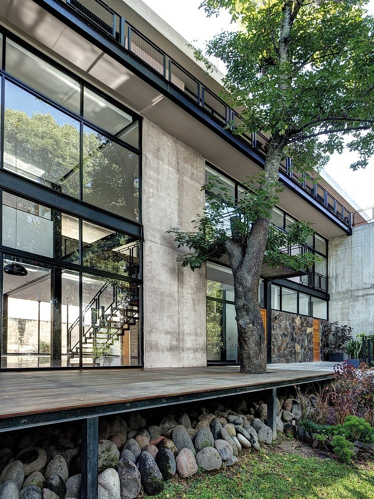 Alma Desnuda House by Hajj Design Less