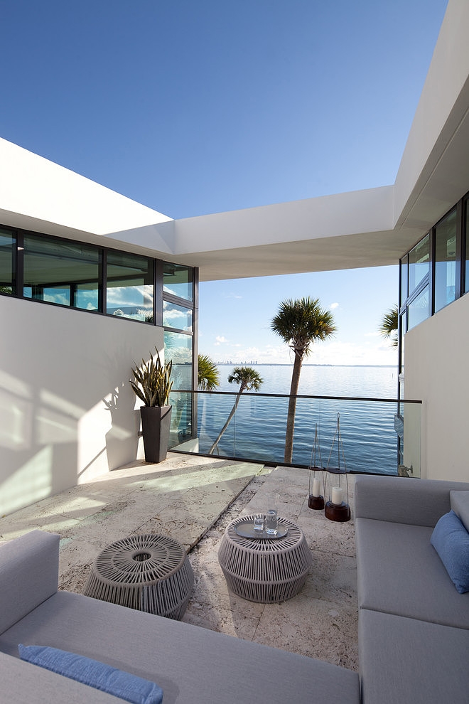 Coral Gables House by Touzet Studio
