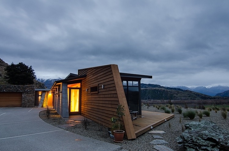 Brewer House by Sarah Scott Architects