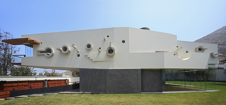 A House Forever by Longhi Architects