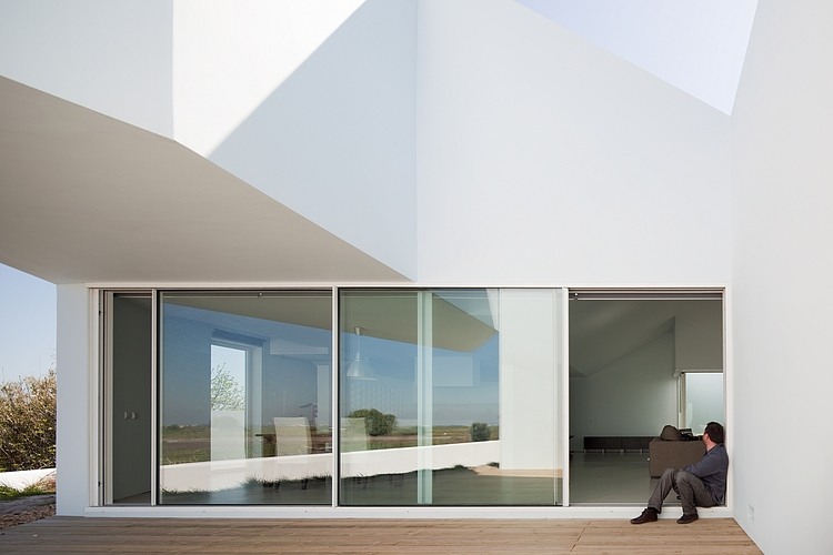 House in Possanco by ARX Arquitectos
