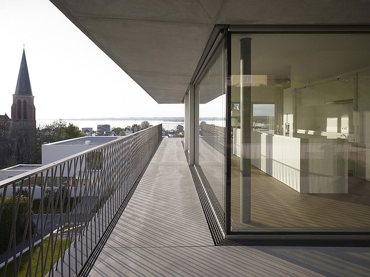 Lake House by Marte.Marte Architekten