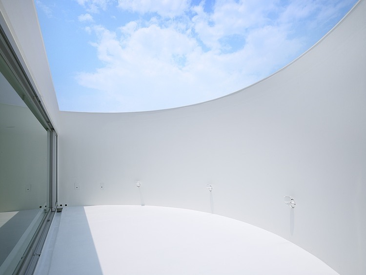 Light Stage House by Future Studio
