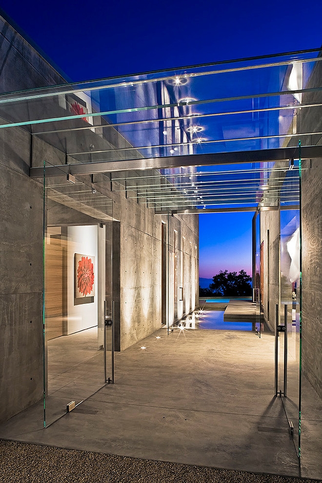 Toro Canyon Residence by Shubin + Donaldson Architects