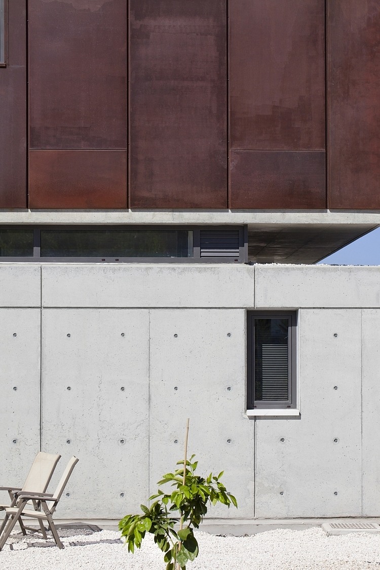 Andri & Yiorgos Residence by Vardastudio Architects