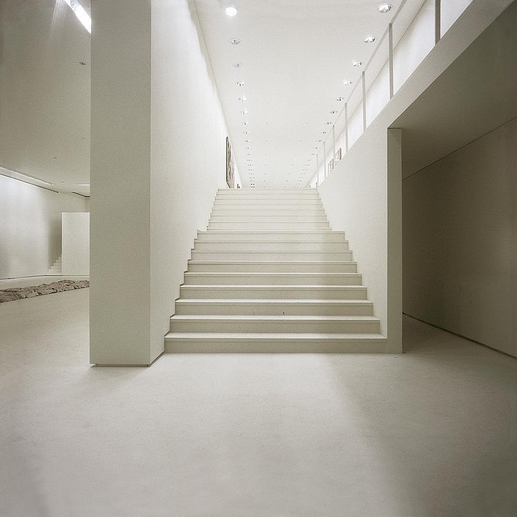 Galeria Mario Sequeira by Carvalho Araujo
