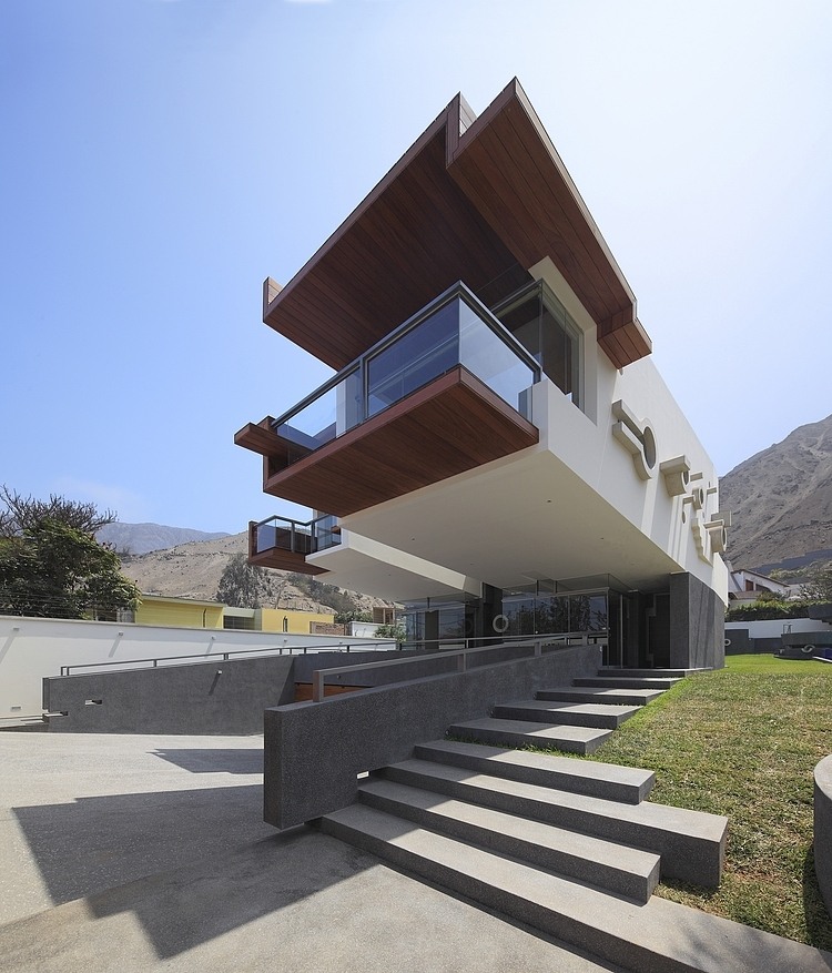 A House Forever by Longhi Architects