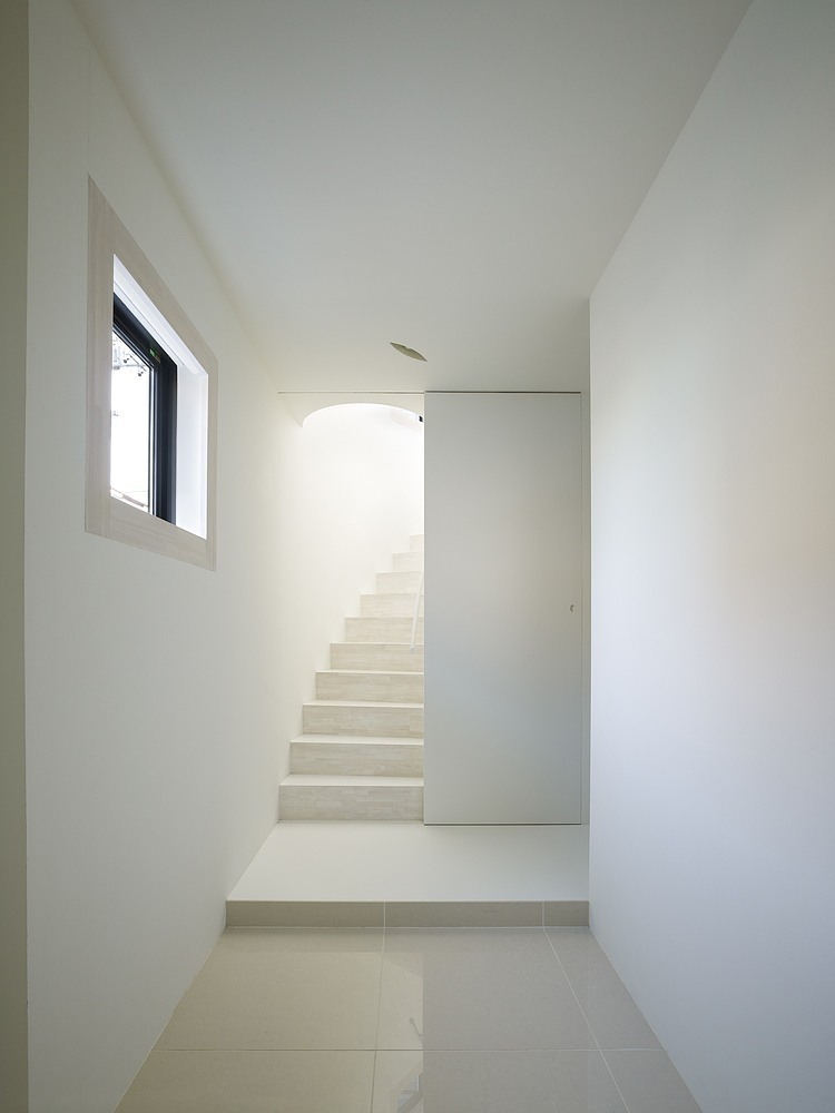 Light Stage House by Future Studio