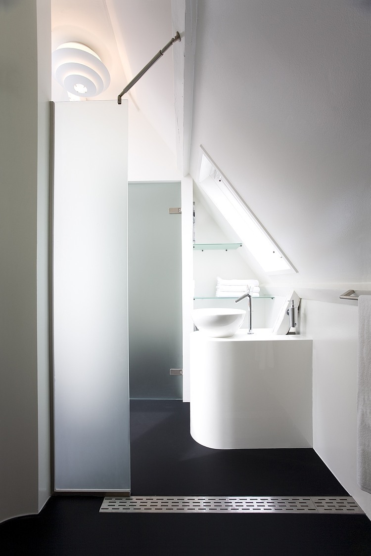 Maff Apartment by Queeste Architecten