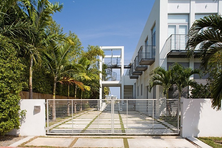 Rivo Alto Residence by Shulman + Associates