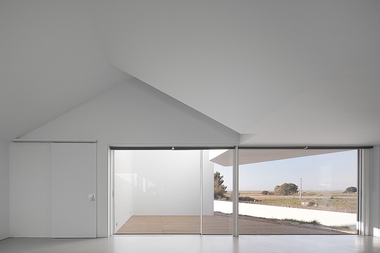 House in Possanco by ARX Arquitectos