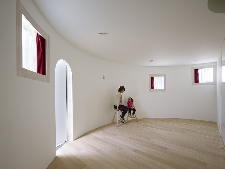 Light Stage House by Future Studio
