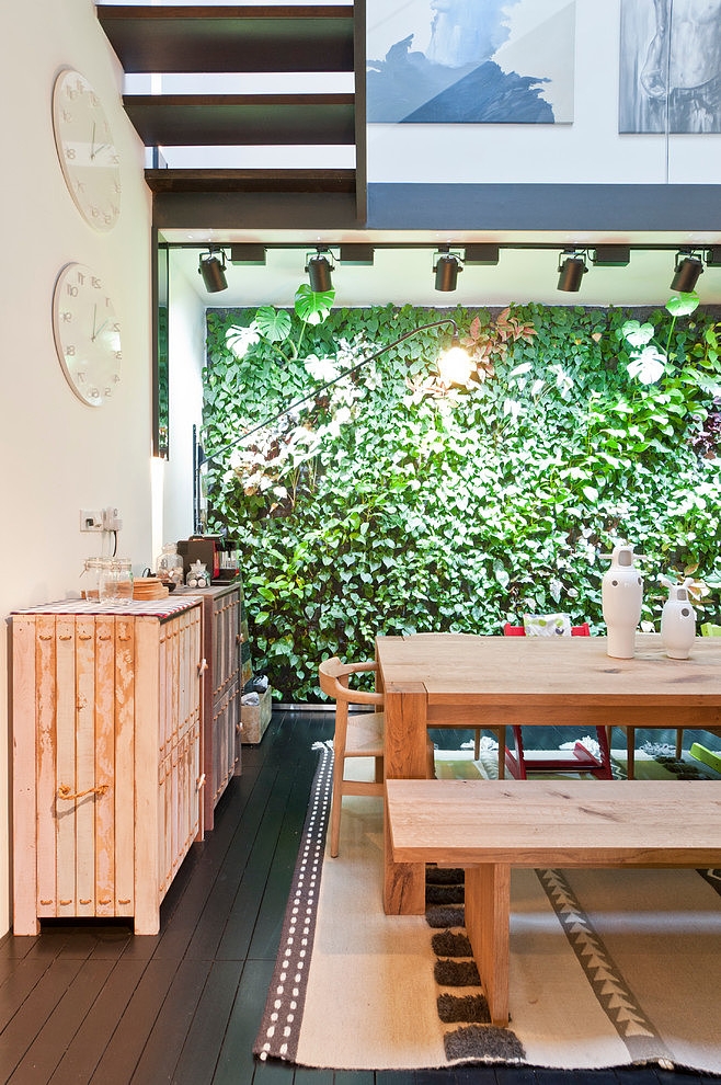 Terrace House in Singapore by Architology