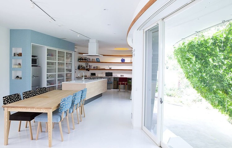 Green Screen House by Hideo Kumaki