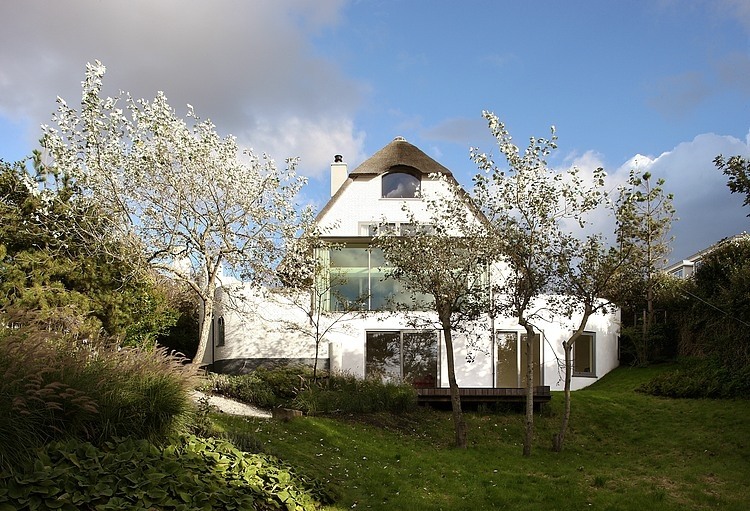 House N by Maxwan Architects + Urbanists