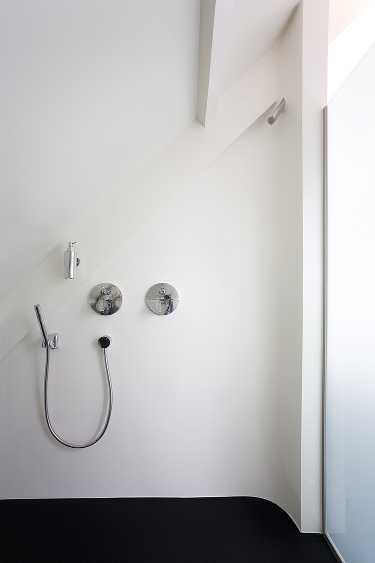Maff Apartment by Queeste Architecten