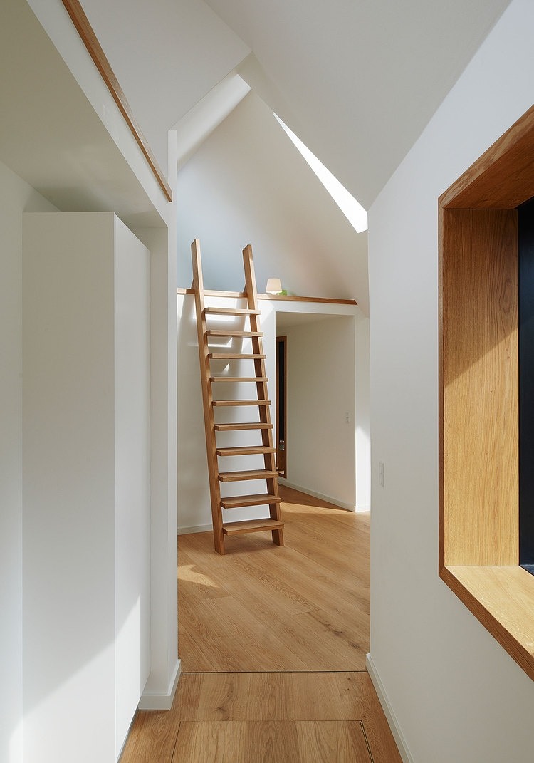 Village House by Powerhouse Company