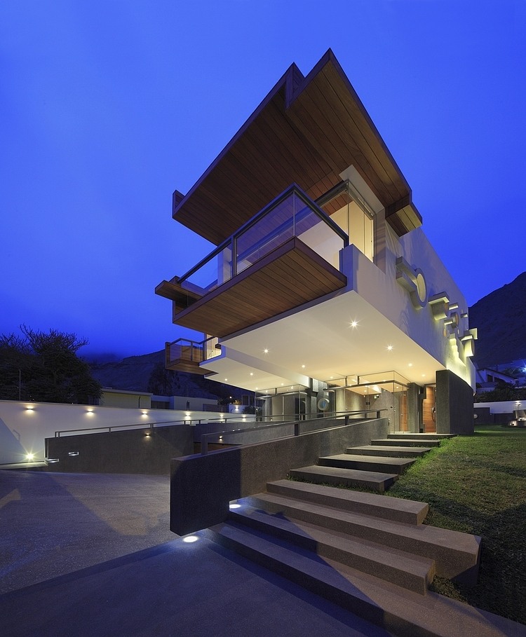 A House Forever by Longhi Architects
