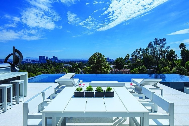 Laurel Way by Whipple Russell Architects