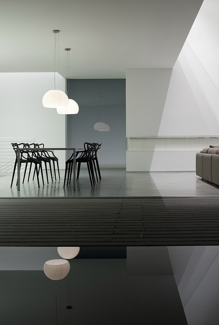 Afeka House by Pitsou Kedem Architects