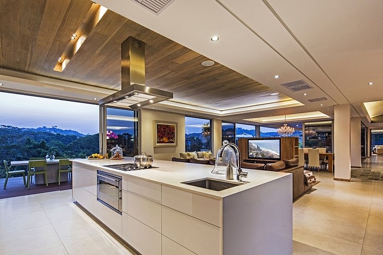Albizia House by Metropole Architects