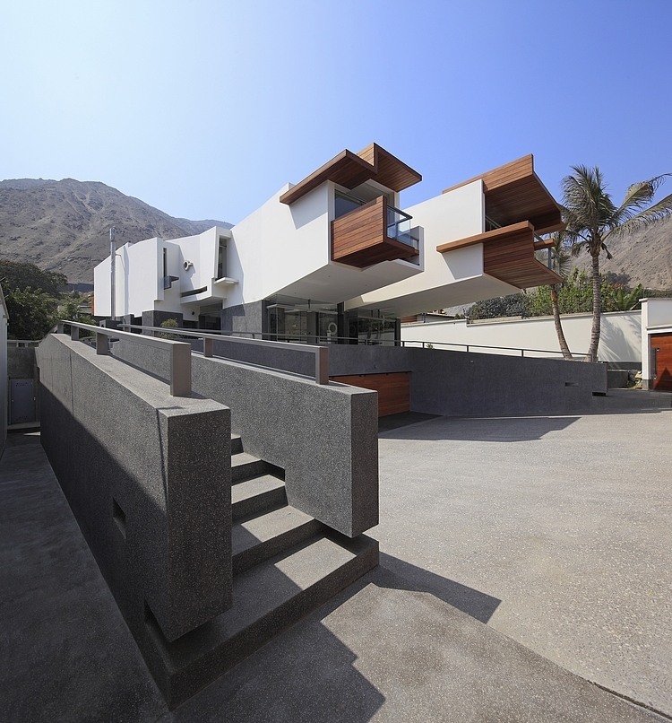 A House Forever by Longhi Architects