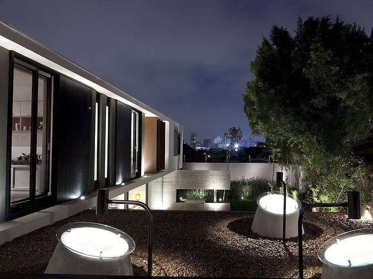 Planalto House by Fc Studio