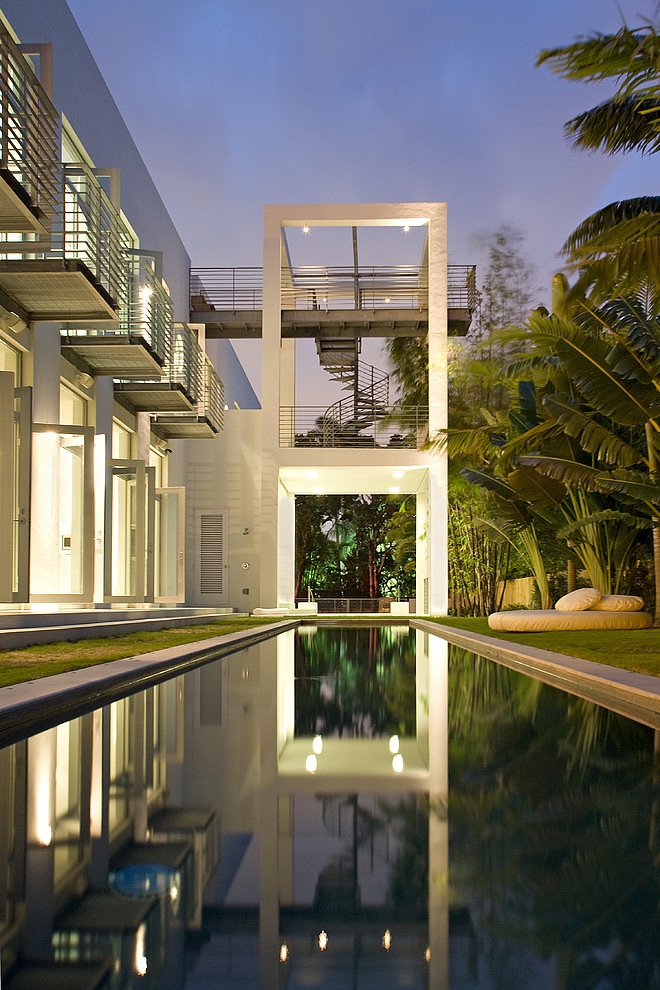 Rivo Alto Residence by Shulman + Associates