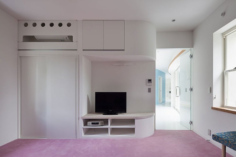 Green Screen House by Hideo Kumaki
