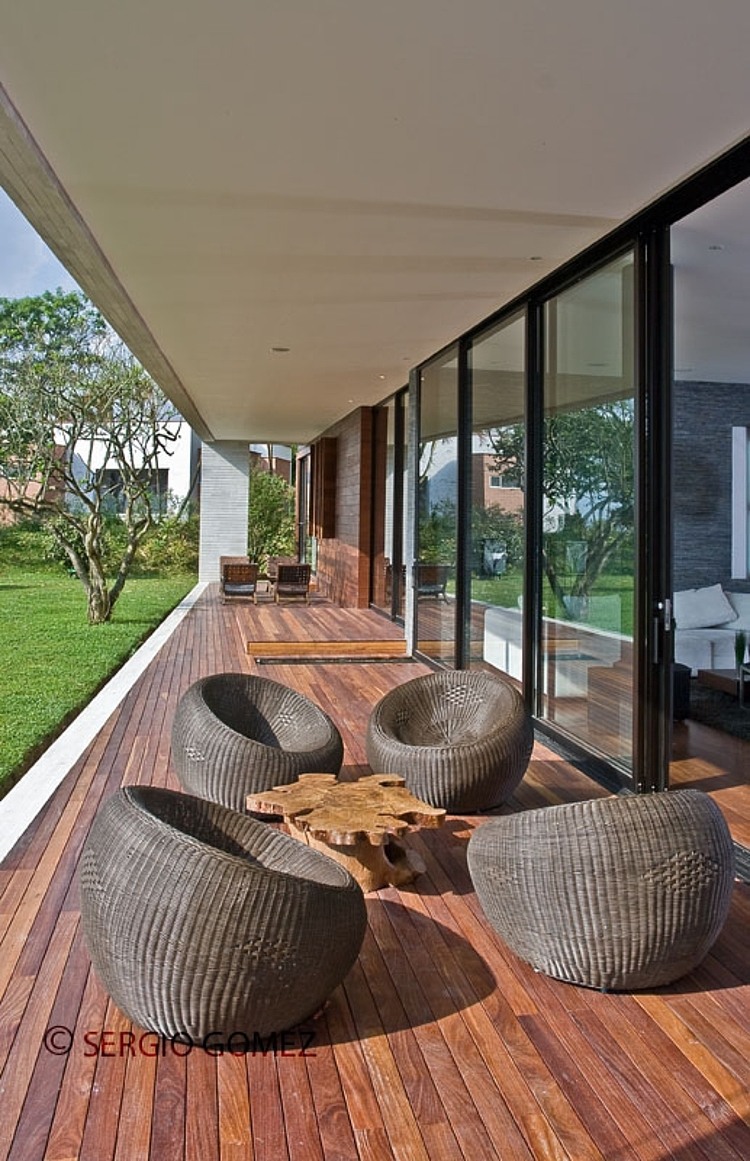 RV House by Alejandro Restrepo Montoya