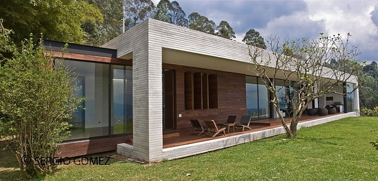 RV House by Alejandro Restrepo Montoya