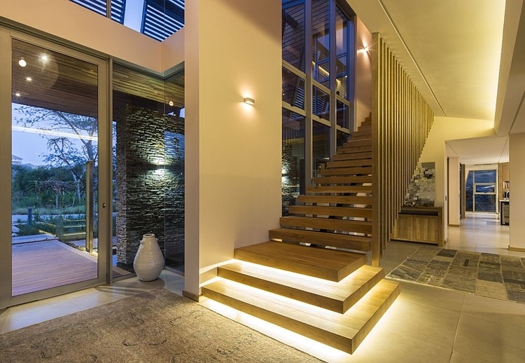 Albizia House by Metropole Architects