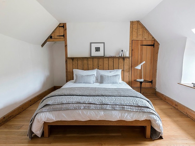 House in Cotswolds by Found Associates
