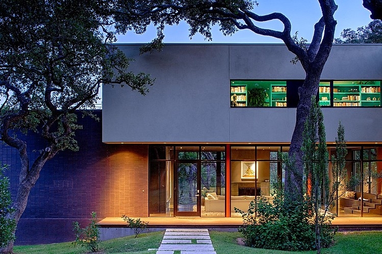 West Lake Hills Residence by Specht Harpman