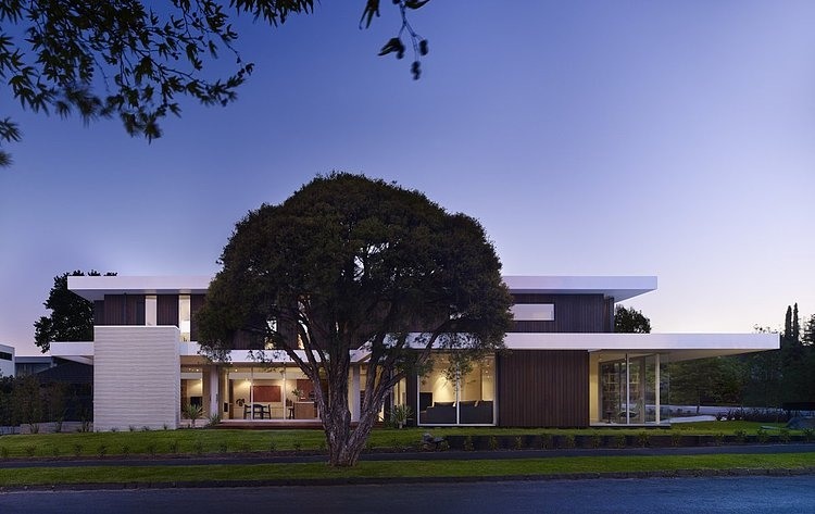 California House by InForm & Pleysier Perkins