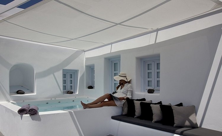 Villa Anemolia by MplusM