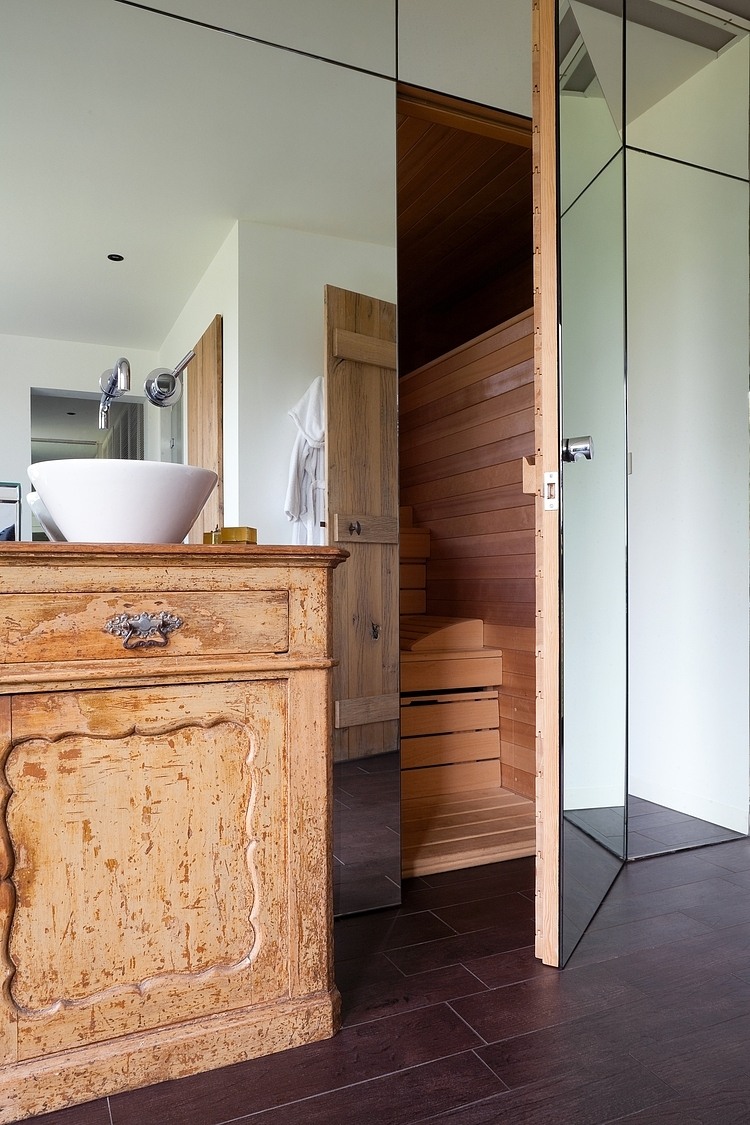 Farmhouse Lennik by Studio Farris
