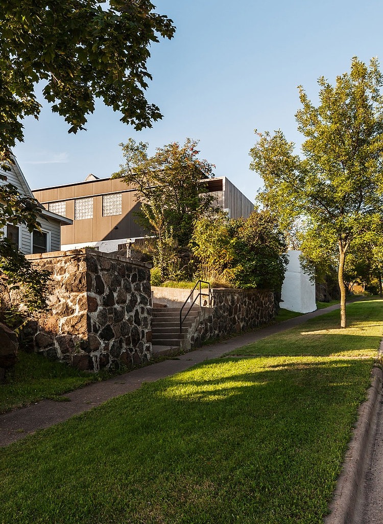 Hall House by Salmela Architect
