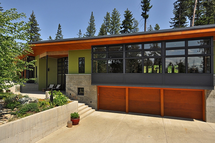 Indigo Lane House by Mohler + Ghillino Architects