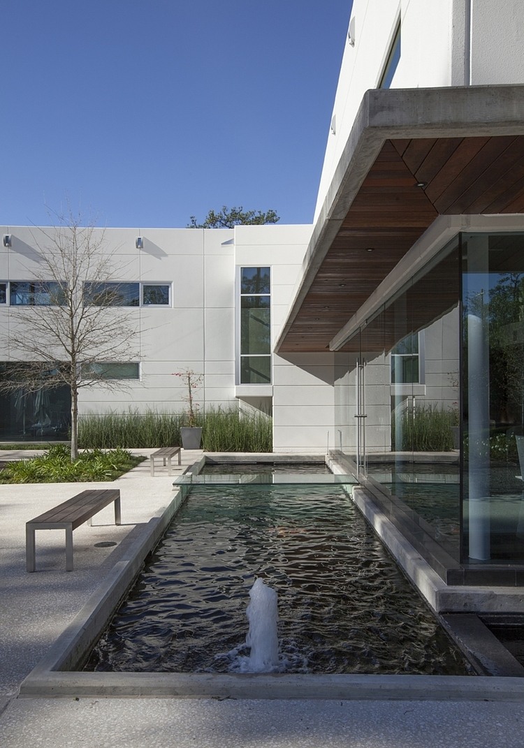 King Residence by MC2 Architectural Studio