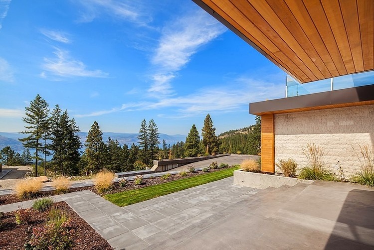 Flagstone Residence by Karoleena