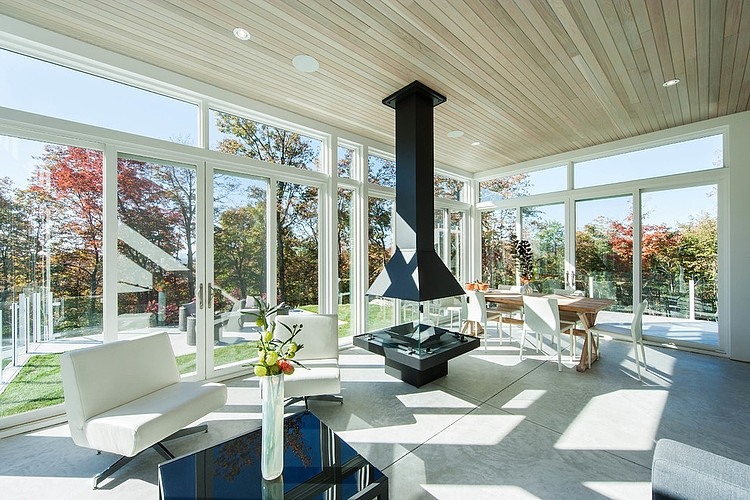 Gatineau Hills Residence by Christopher Simmonds